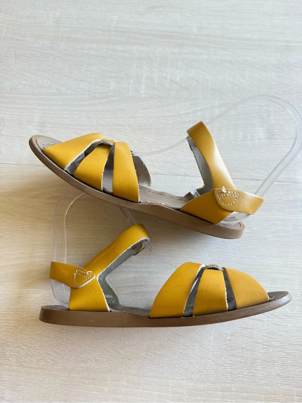 Salt Water Sandals Girls Mustard Yellow Leather Fisherman Size 1 (US 2)